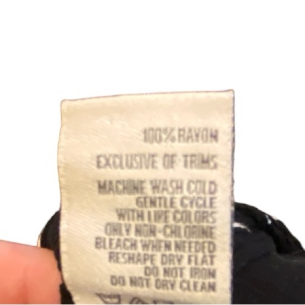 American Rag Floral‎ Top - Picture 6 of 6
